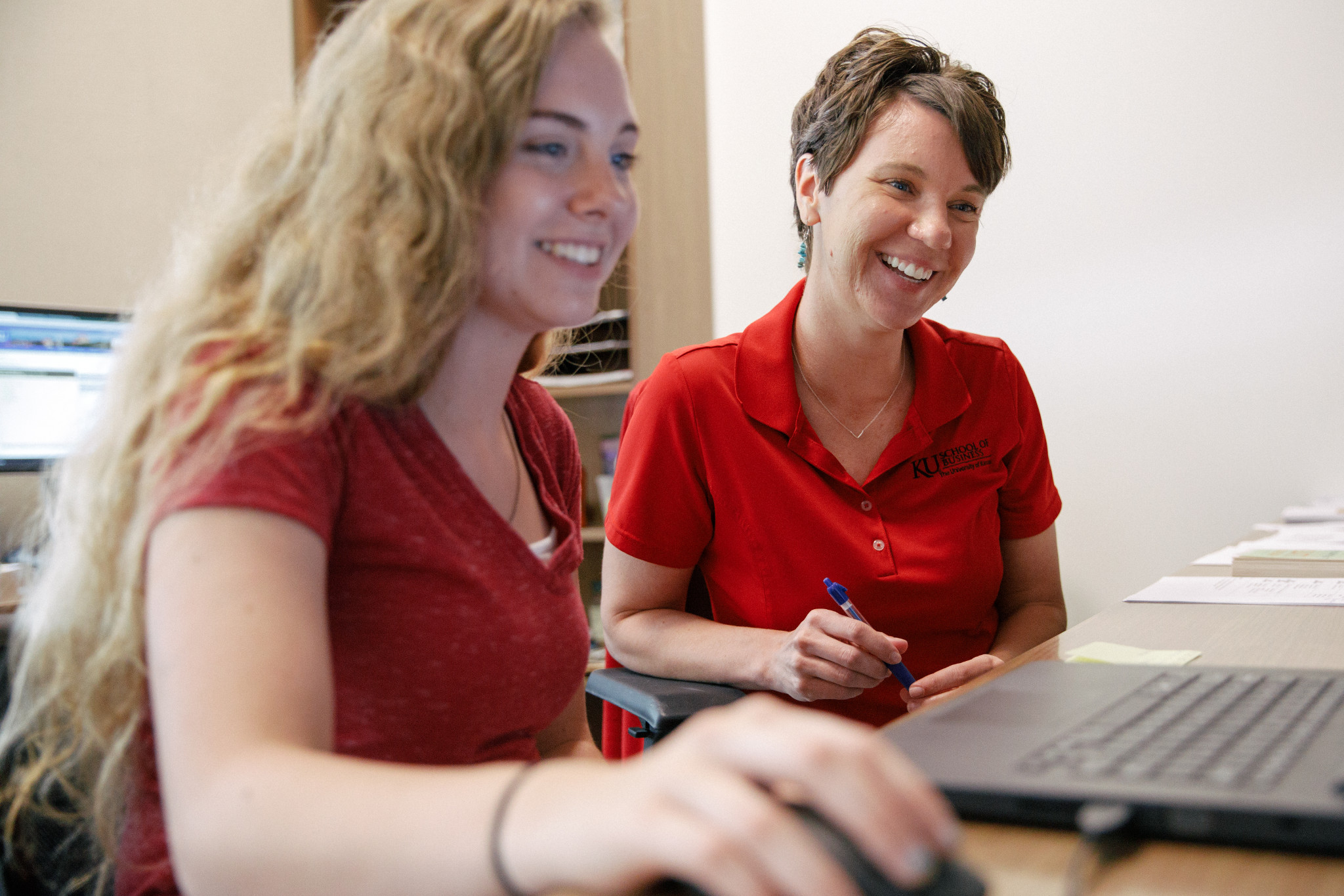 an advisor helping a student make decisions about their future