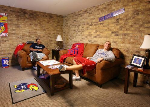 Jayhawker Towers living room. Apartments are unfurnished.