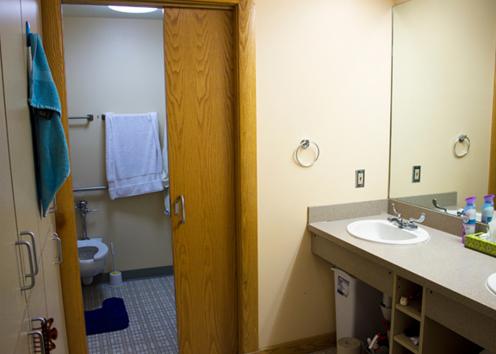 Margaret Amini Hall suite bathroom