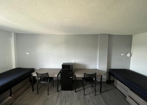 Image of Naismith split 4-person suite